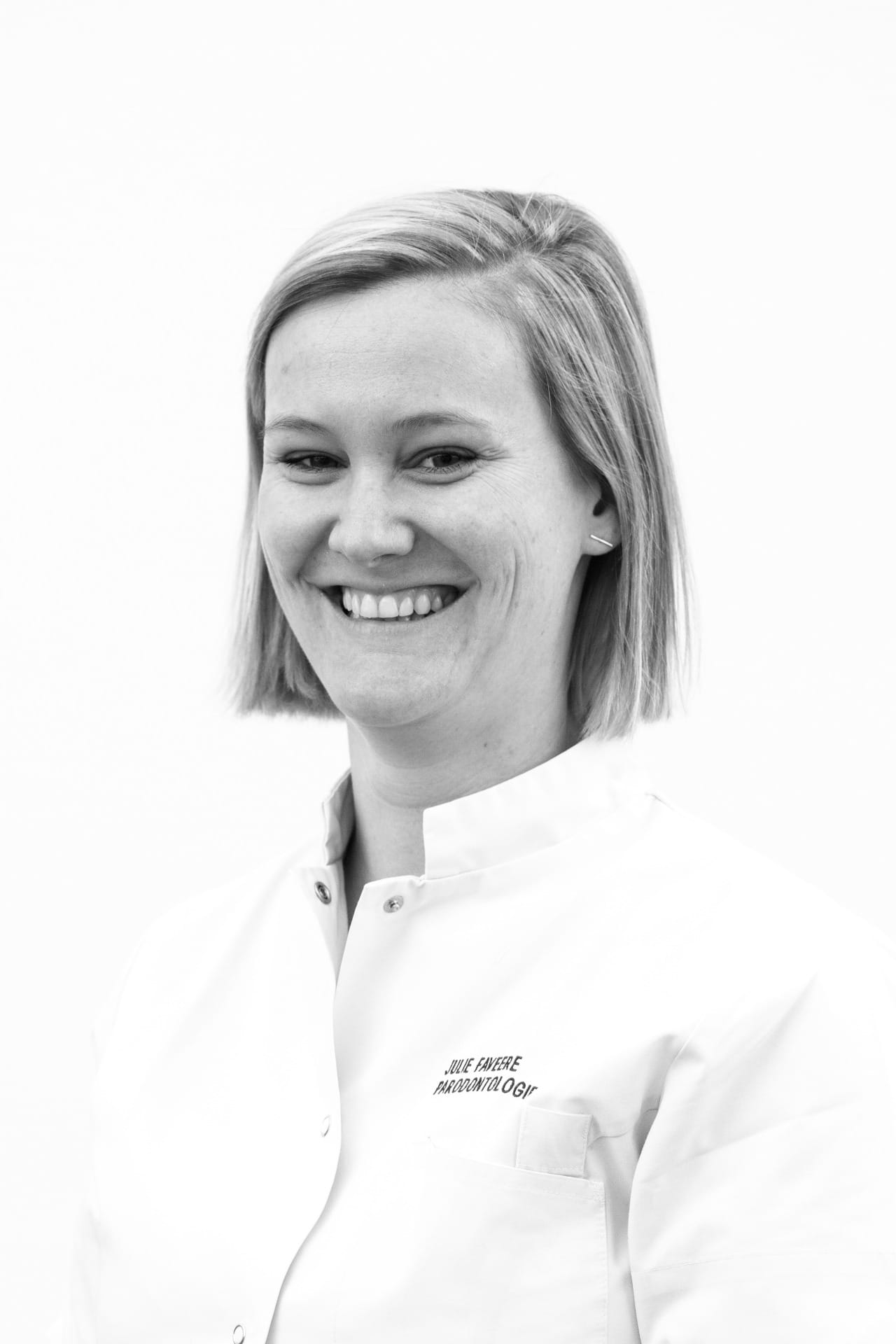 Julie Faveere, specialist parodontologie en medeoprichter van Dentall